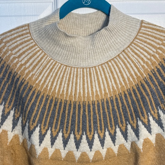 LOFT Tan and Gray Patterned Sweater - Picture 3 of 5
